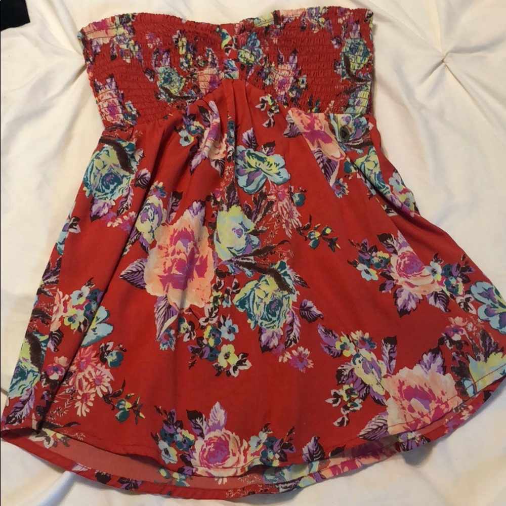 Sleeveless Floral Top!